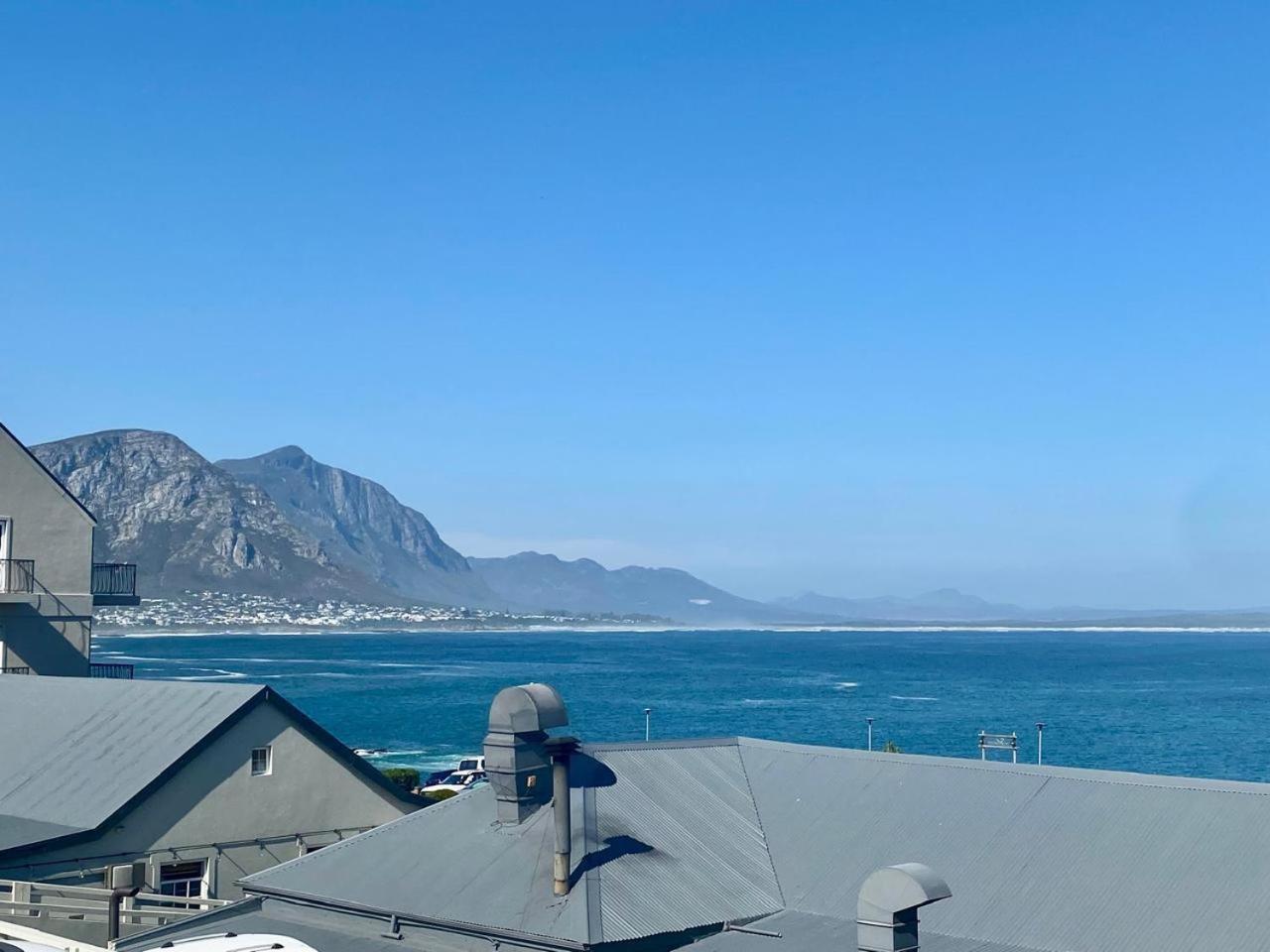 Hermanus Waterfront Apartment Номер фото